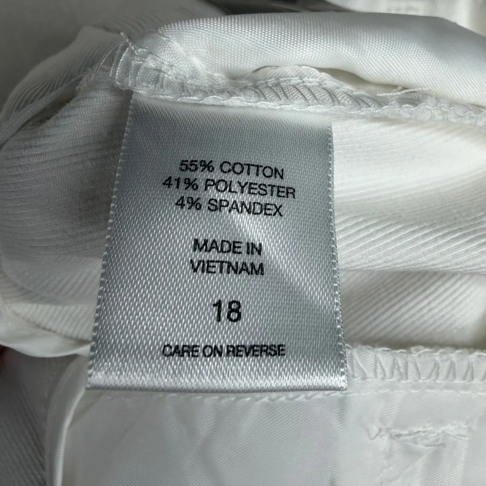 NWT 7th Avenue Bermuda Short size 18 White - Picture 3 of 12